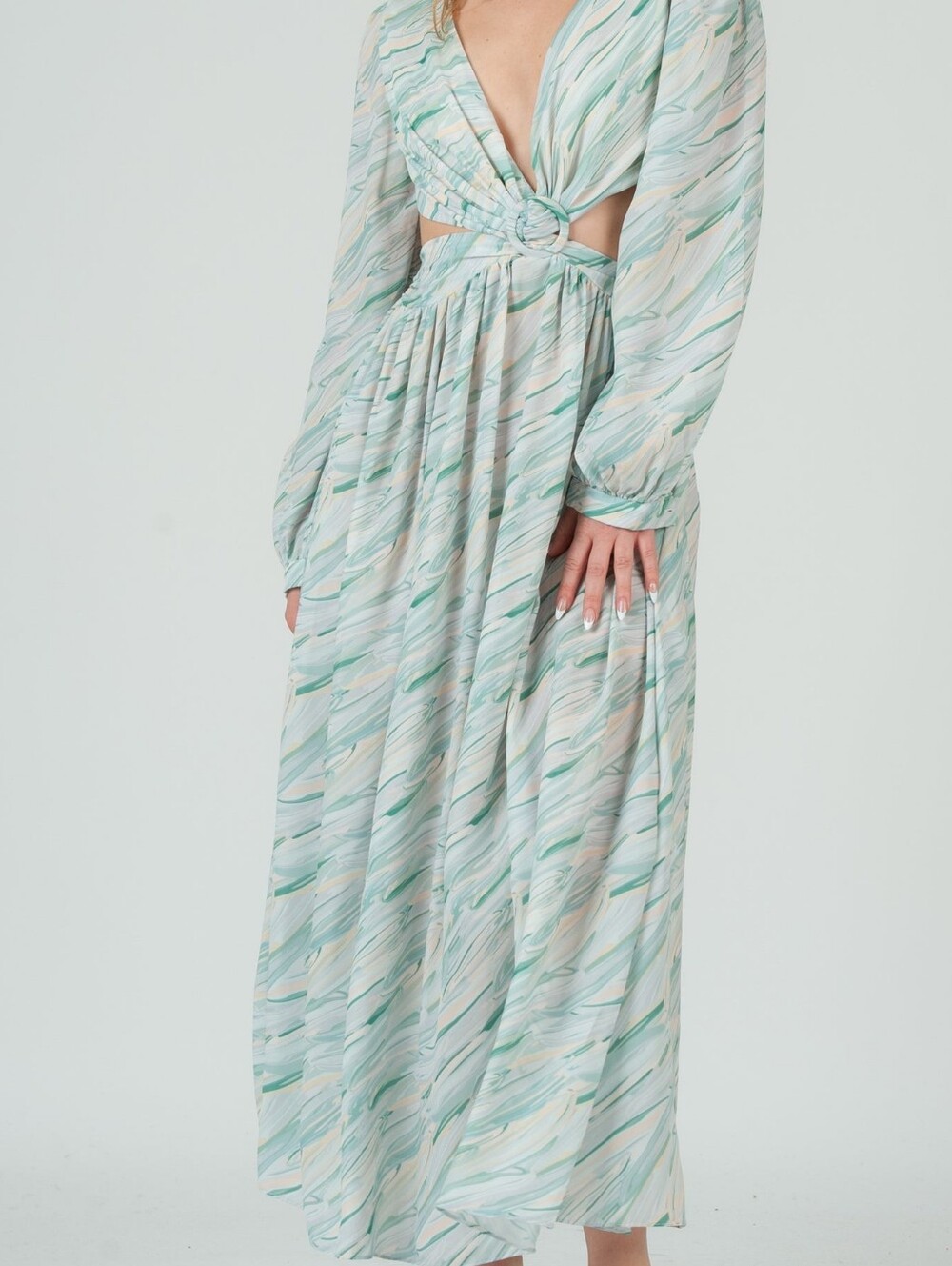 Ring-Front Maxi Dress in Mint Wave Print - Picture 4 of 4